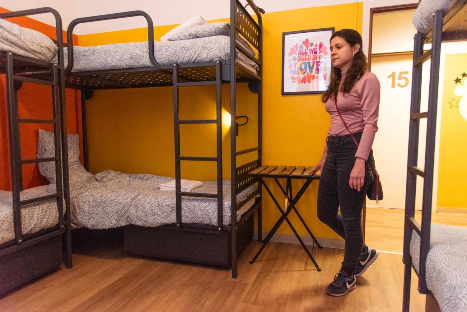Sunflower Beach Backpacker Hostel & Bar Rimini Bagian luar foto