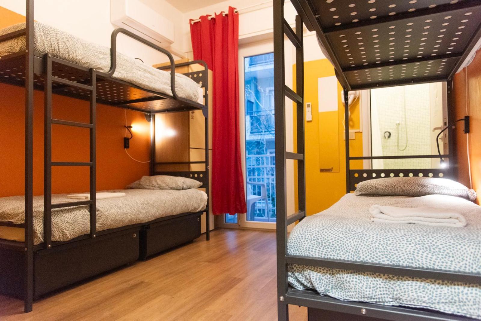 Sunflower Beach Backpacker Hostel & Bar Rimini Bagian luar foto