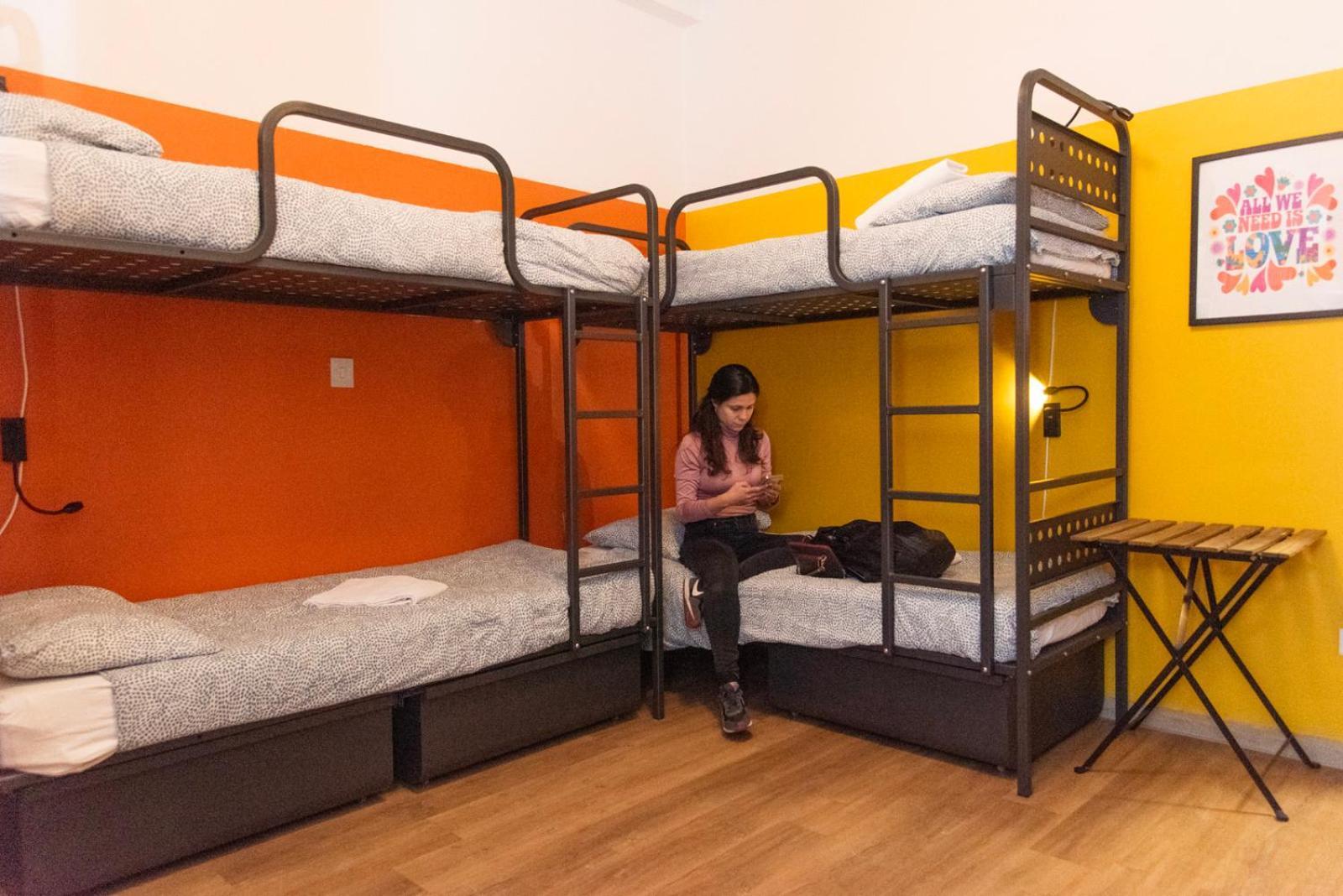 Sunflower Beach Backpacker Hostel & Bar Rimini Bagian luar foto