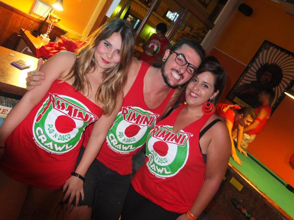 Sunflower Beach Backpacker Hostel & Bar Rimini Bagian luar foto